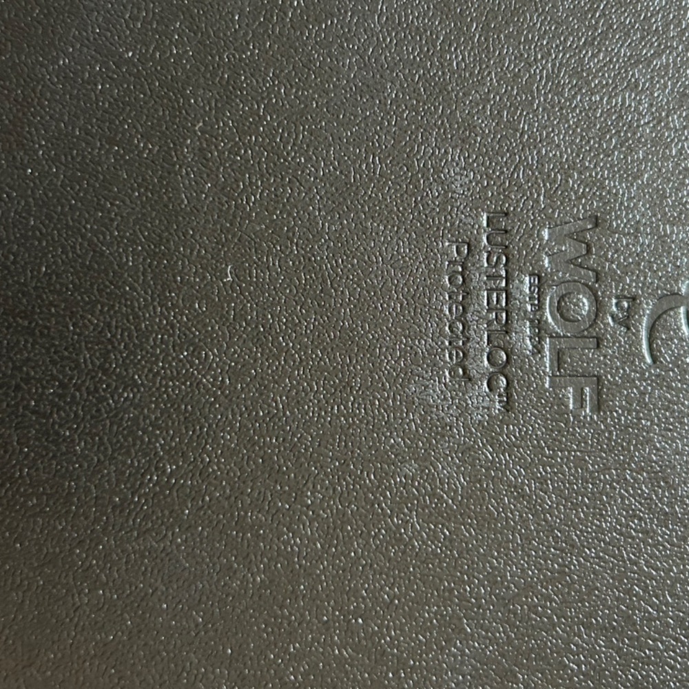 WOLF hinged lid jewelry case - Picture 6 of 8